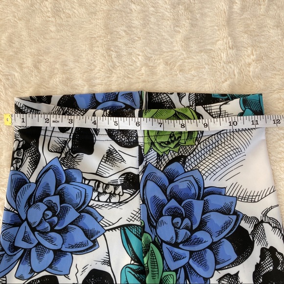 COPY - GEARBUNCH Sportswear Blue Floral Skulls XS leggings - Picture 2 of 3